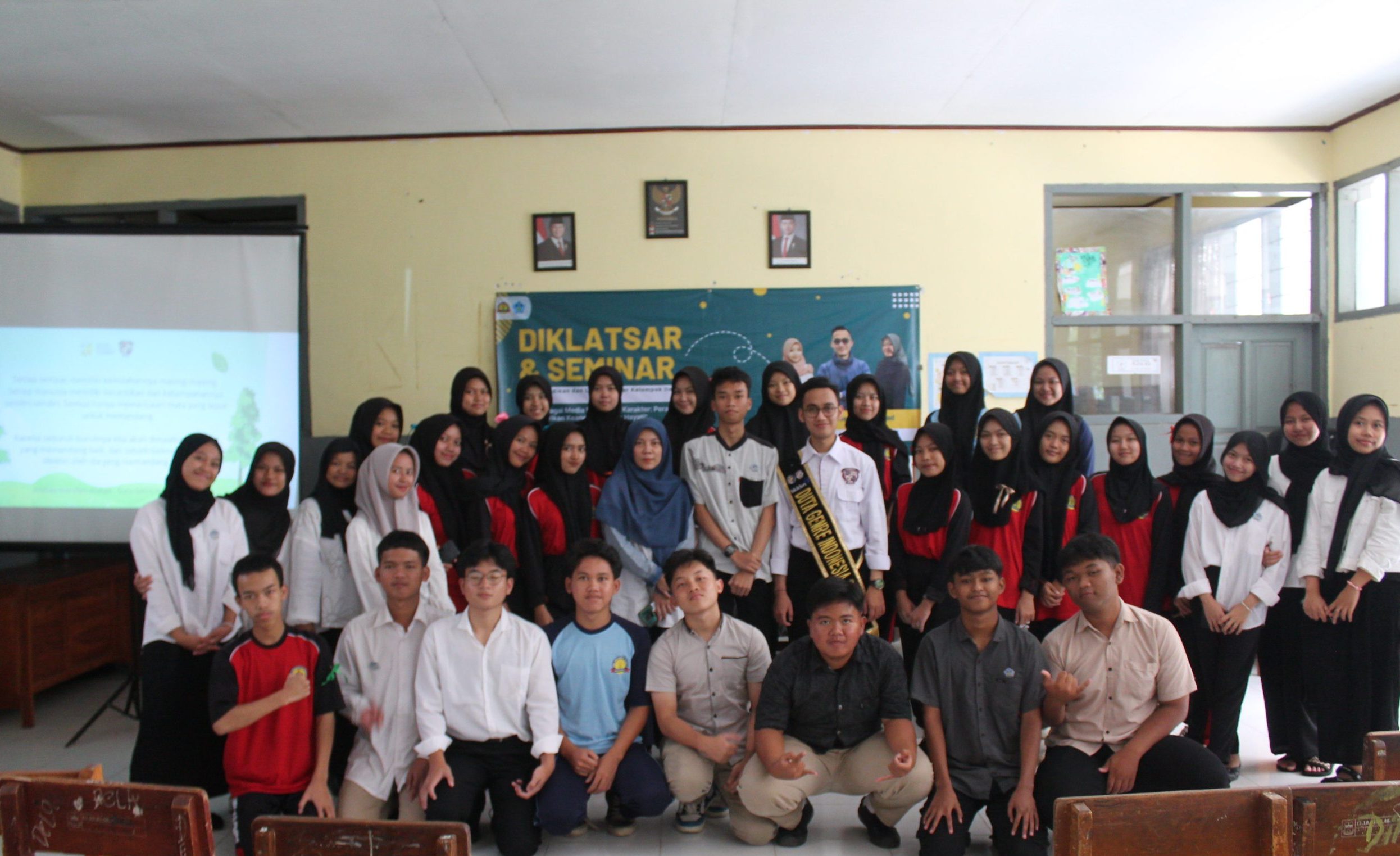 Diklatsar & Seminar KIR: Membangun Karakter Ilmuan Muda yang Peduli Lingkungan Diklatsar & Seminar KIR: Membangun Karakter Ilmuan Muda yang Peduli Lingkungan