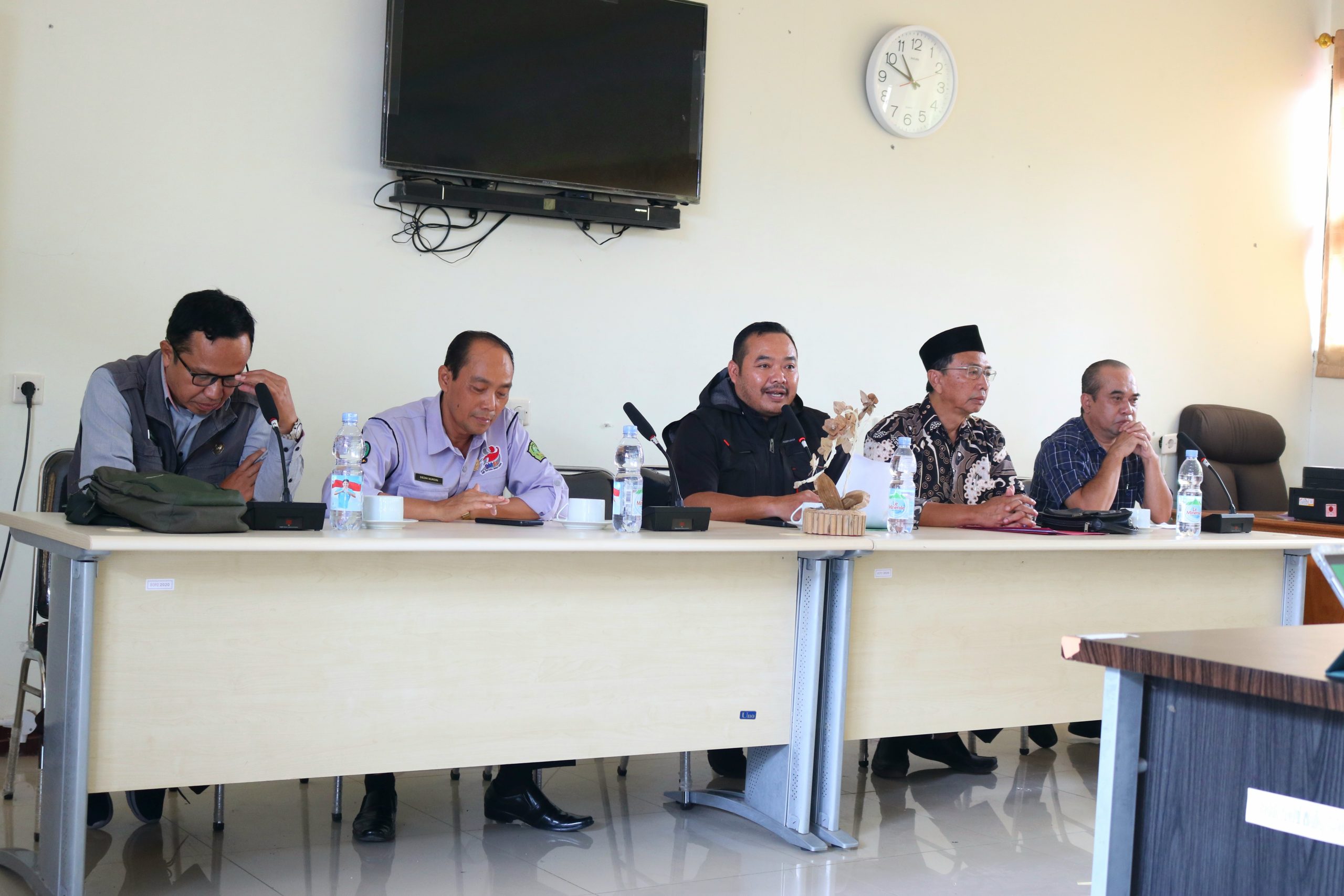 SMA Negeri 9 Garut Sambut Pengawas Baru; Estafet Kepemimpinan untuk Kemajuan Pendidikan SMA Negeri 9 Garut Sambut Pengawas Baru; Estafet Kepemimpinan untuk Kemajuan Pendidikan