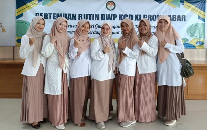Dharma Wanita Persatuan SMA Negeri 9 Garut Raih Prestasi pada Pertemuan Rutin DWP KCD XI Memperingati Hari Guru Nasional