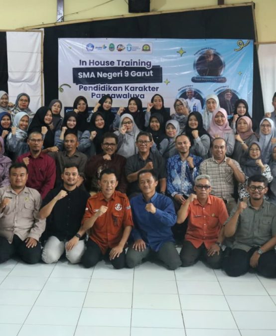Menguatkan Karakter, Membangun Generasi Unggul: IHT Pendidikan Karakter Pancawaluya di SMA Negeri 9 Garut