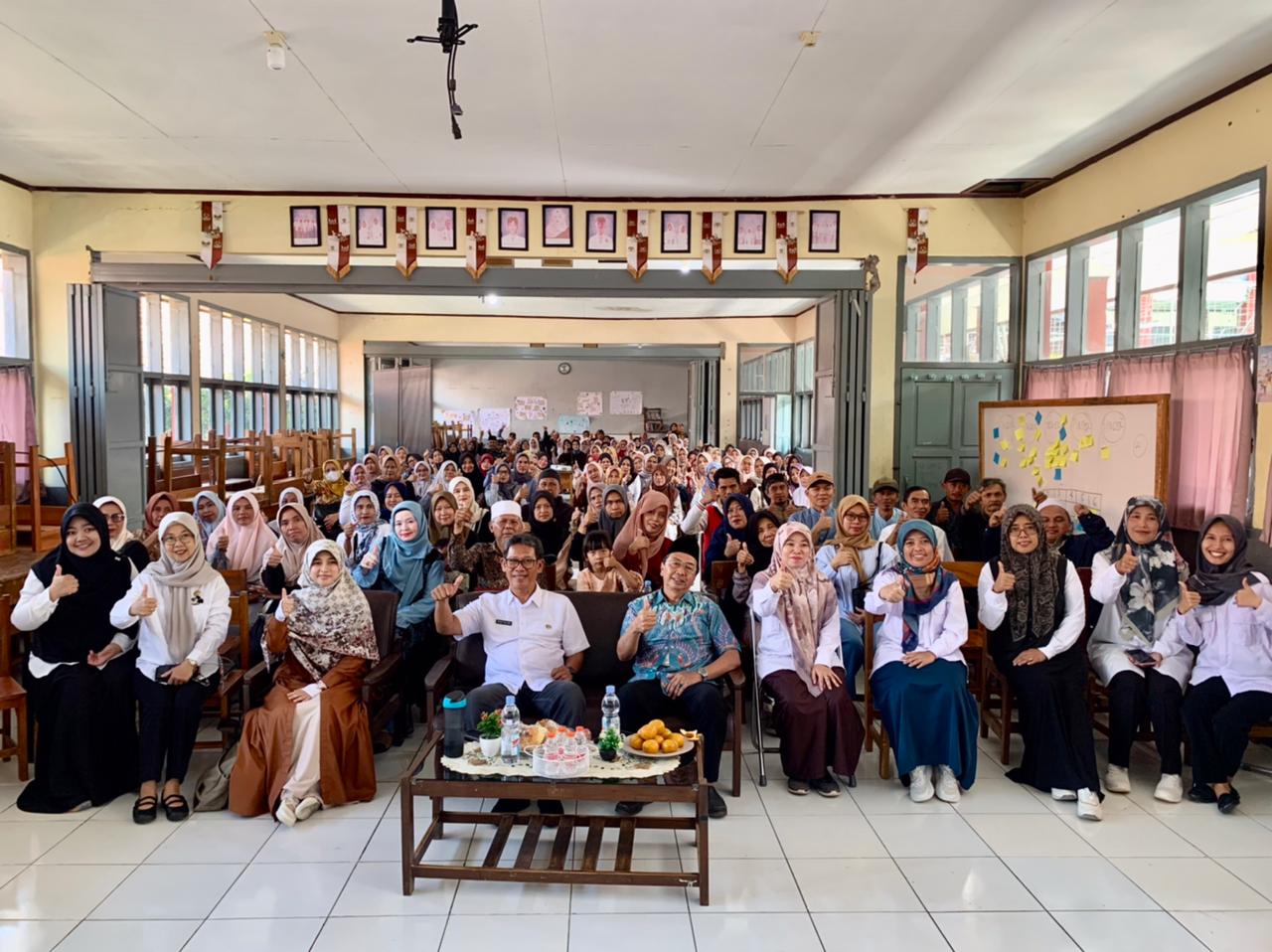 Perkuat Peran Orang Tua, BK SMA Negeri 9 Garut Gelar Seminar Parenting